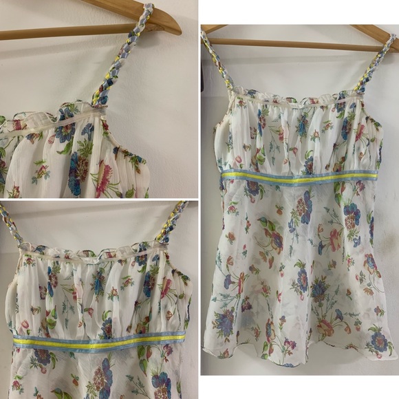 Tops - 😍 Floral Print White Summer Top ✨